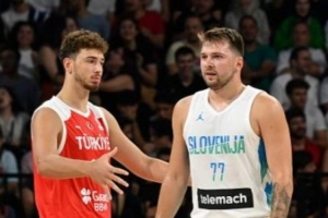 卢卡申京的慢步，哈登保罗的挡拆，克雷欧文的速射