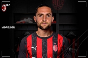 新援来了！隆戈：拉比奥特将在明天上午抵达米兰