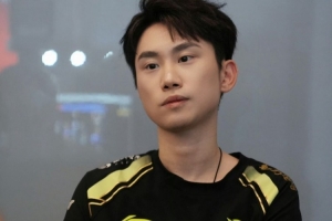 媒体人：今天很可能Doinb职业生涯最后一场 看看等下会不会有奇迹