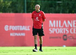 阿莱格里：莱奥伤病比较麻烦明天无法出战 米兰夏窗运作非常出色