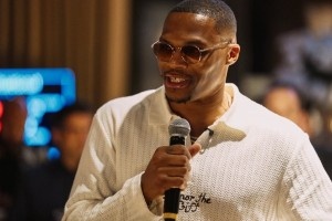 ❤威少WHY NOT基金会举办年度扑克之夜活动 德罗赞&小乔丹捧场！