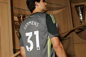 记者：拉门斯能成为曼联下一个德赫亚 明年还可能签下新门将