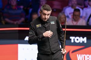 塞尔比4-3险胜刘宏宇，晋级斯诺克英国公开赛32强