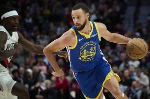 杀疯！名记：库里的球场影响力依旧无人能及 17年如一日令人惊叹