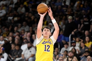 13中10砍下25分8板3助4断！东契奇：拉拉维亚对我们会非常重要