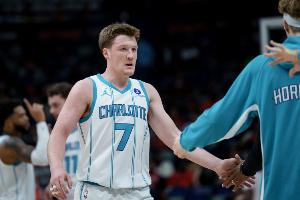 前途无量啊！黄蜂4号秀克尼佩尔入选周最佳提名 是其中唯一的新秀