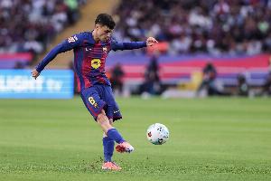 记者：佩德里缺席巴萨今日合练，霍安·加西亚、拉菲尼亚参加训练