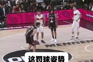 你见过这样的罚球姿势吗？直接挑篮动作扔进啊~