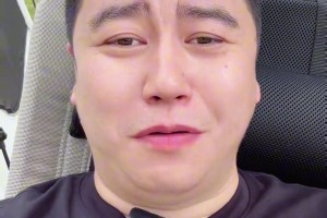 太直白了！WNBA球员赛场唠嗑：我“妹妹”老了