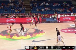 去年U19，王俊杰面对美国队，10投6中表现惊艳，可惜伤退