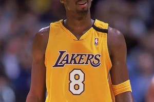 三连冠时期的科比vs六冠皮蓬，谁更出色？杨毅：我觉得是科比！