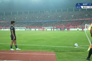 泰州队奋起直追，无奈打出高射炮