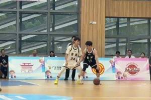 后卫背打中锋？杨溢坐打徐杰吃到大帽