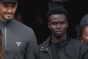 网友调侃：萨利巴还在傻乐，只有萨卡意识到了问题的严重性！