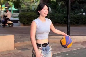 能有这样的美女球搭子也太爽了吧！