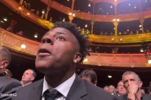 当年甲亢哥第一个起身为梅西获得第8个金球奖而鼓掌