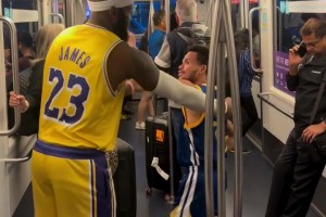 这是要转行？2米29的塔克-法尔进行消防员培训