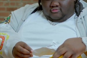 余华此前回忆第一次见到科比：他希望到任何地方都出一下风头！