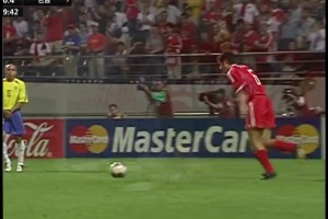 有谁还记得❓️当年世界杯，邵佳一vs巴西任意球险些破门